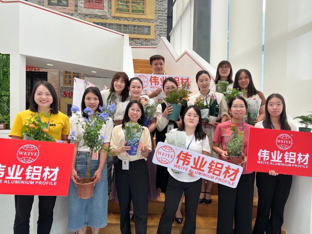 以爱浇灌，礼赠母亲 | J9.COM铝材感恩母亲节职工活动圆满进行